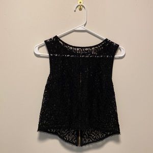 Lacey black crop